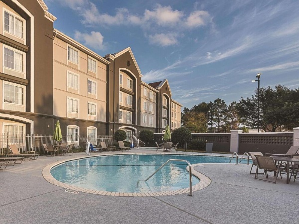 La Quinta Inn & Suites by Wyndham Shreveport Airport image 14
